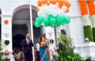 80-வது சுதந்திர தினத்தை ரிப்பன் கட்டட வளாகத்தில் மேயர் பிரியா தேசியக் கொடி ஏற்றிவைத்து மரியாதை செலுத்தினார்