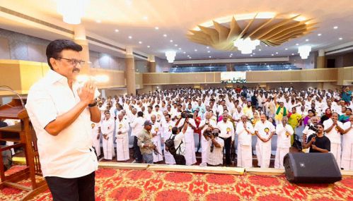 தி.மு.க. மாவட்ட செயலாளர்கள் எண்ணிக்கை 110 ஆக உயர்த்த செயற்குழுவில் தீர்மானம் நிறைவேற்றப்பட்டுள்ளது