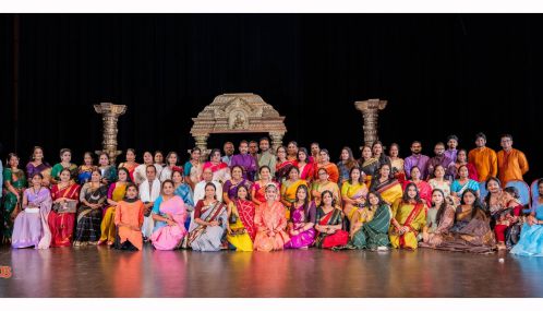 The accompanying musicians dedicated themselves in enhancing Guru Renuka Vicjneswaran's Student Swetha's Bharatanatyam Arangetram.