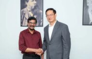இலங்கைக்கான புதிய சீனத் தூதர் வெய் ஹுவாஜியாங் ரில்வின் சில்வாவைச் சந்தித்துப் பேச்சு!