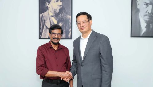 இலங்கைக்கான புதிய சீனத் தூதர் வெய் ஹுவாஜியாங் ரில்வின் சில்வாவைச் சந்தித்துப் பேச்சு!