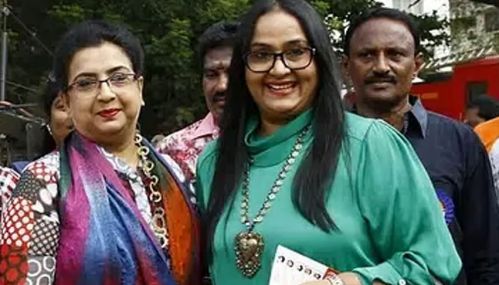 நடிகை அம்பிகா, சகோதரர் மீது நடிகை ராதா புகார் அளித்துள்ளார்