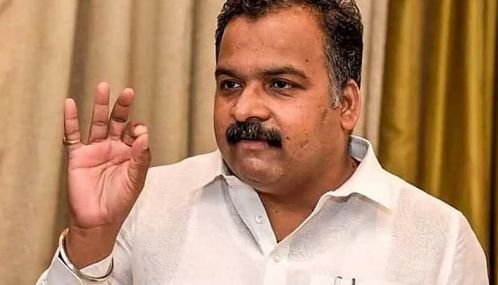 பள்ளி மாணவர்களை பேருந்தில் இருந்து கீழே தள்ளிவிட்டது மனிதநேயமற்ற கொடுஞ்செயலென மாணிக்கம் தாகூர் கூறினார்