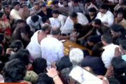 72 குண்டுகள் முழங்க அரசு மரியாதையுடன் இசையமைப்பாளர் தேவா உடல் நல்லடக்கம் செய்யப்பட்டது