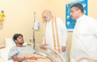 துர்கா பூஜை பந்தல் கூட்ட நெரிசலில் பாதிக்கப்பட்டவர்களை நேரில் சந்தித்து அமித்ஷா ஆறுதல் கூறினார்