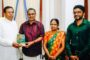 இந்திய விமானிக்கு நன்றி தெரிவித்து துணிச்சலான பயணிகளுக்கு பதக்கம் வழங்கபடுமென இஸ்ரேல் அதிபர் பரிந்துரைத்தார்